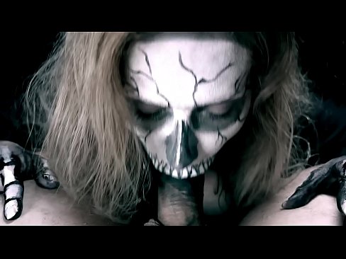 ❤️ Demonsko dekle sesa kurca s svojimi črnimi usti in pogoltne spermo. ❌ Porno na sl.bestsexporno.ru ﹏